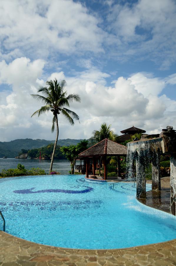 Kungkungan Bay Resort Bitung Extérieur photo