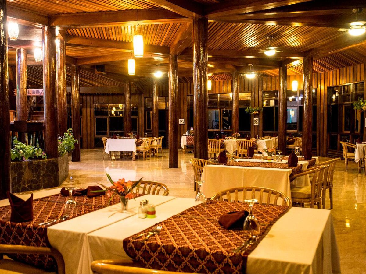 Kungkungan Bay Resort Bitung Extérieur photo